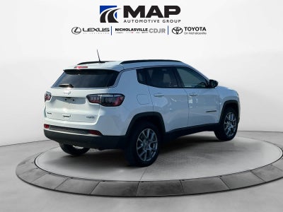 2022 Jeep Compass Latitude Lux