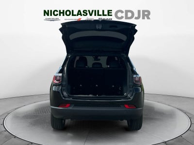 2024 Jeep Compass Latitude Lux FWD