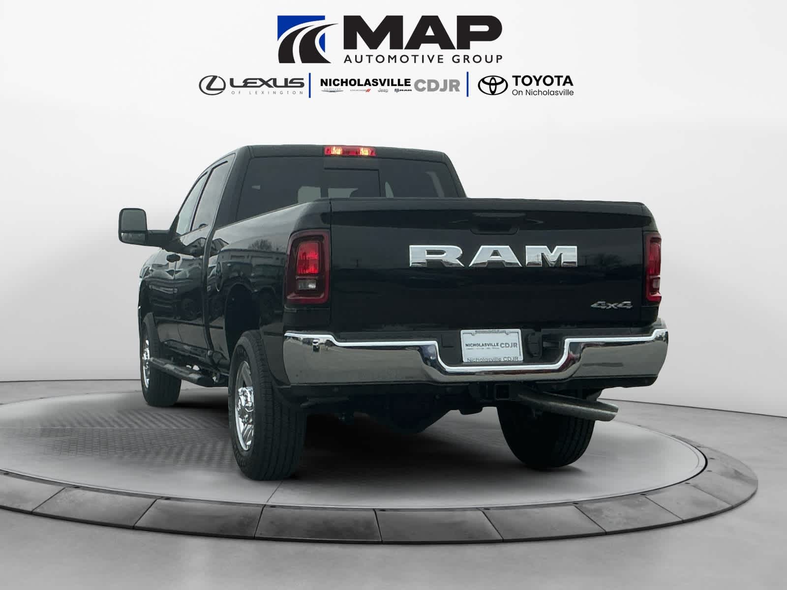 2026 RAM Ram 3500 RAM 3500 TRADESMAN CREW CAB 4X4 6'4' BOX