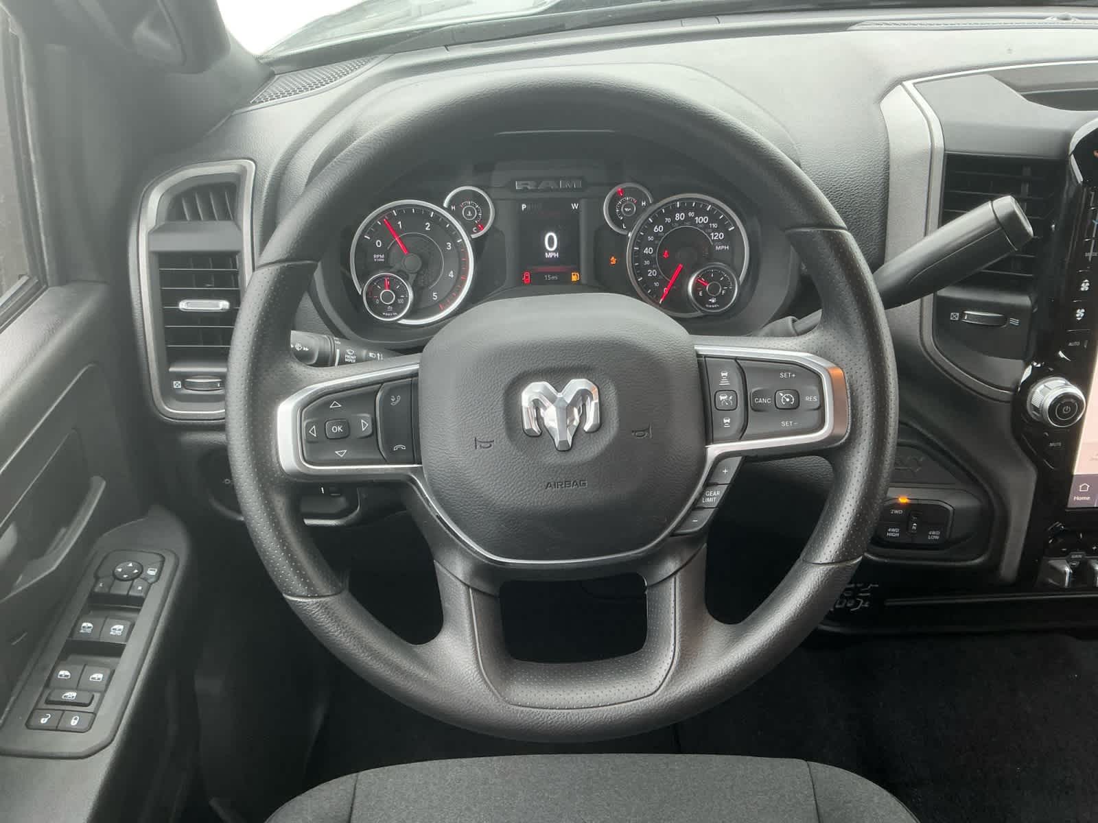 2026 RAM Ram 3500 RAM 3500 TRADESMAN CREW CAB 4X4 6'4' BOX