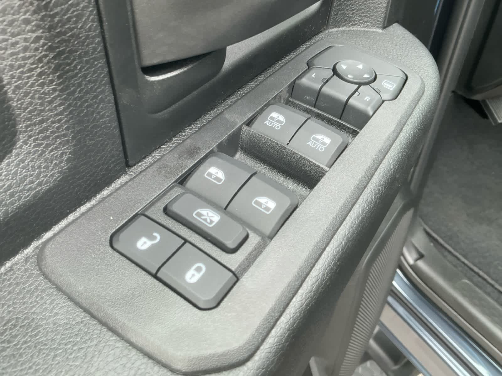 2026 RAM Ram 3500 RAM 3500 TRADESMAN CREW CAB 4X4 6'4' BOX