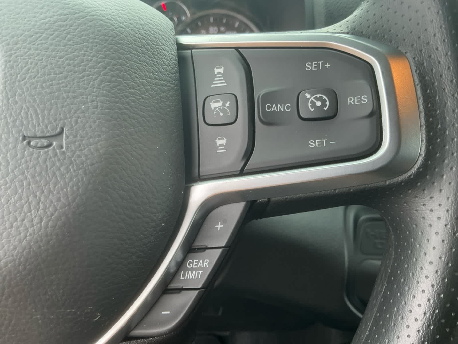 2026 RAM Ram 3500 RAM 3500 TRADESMAN CREW CAB 4X4 6'4' BOX