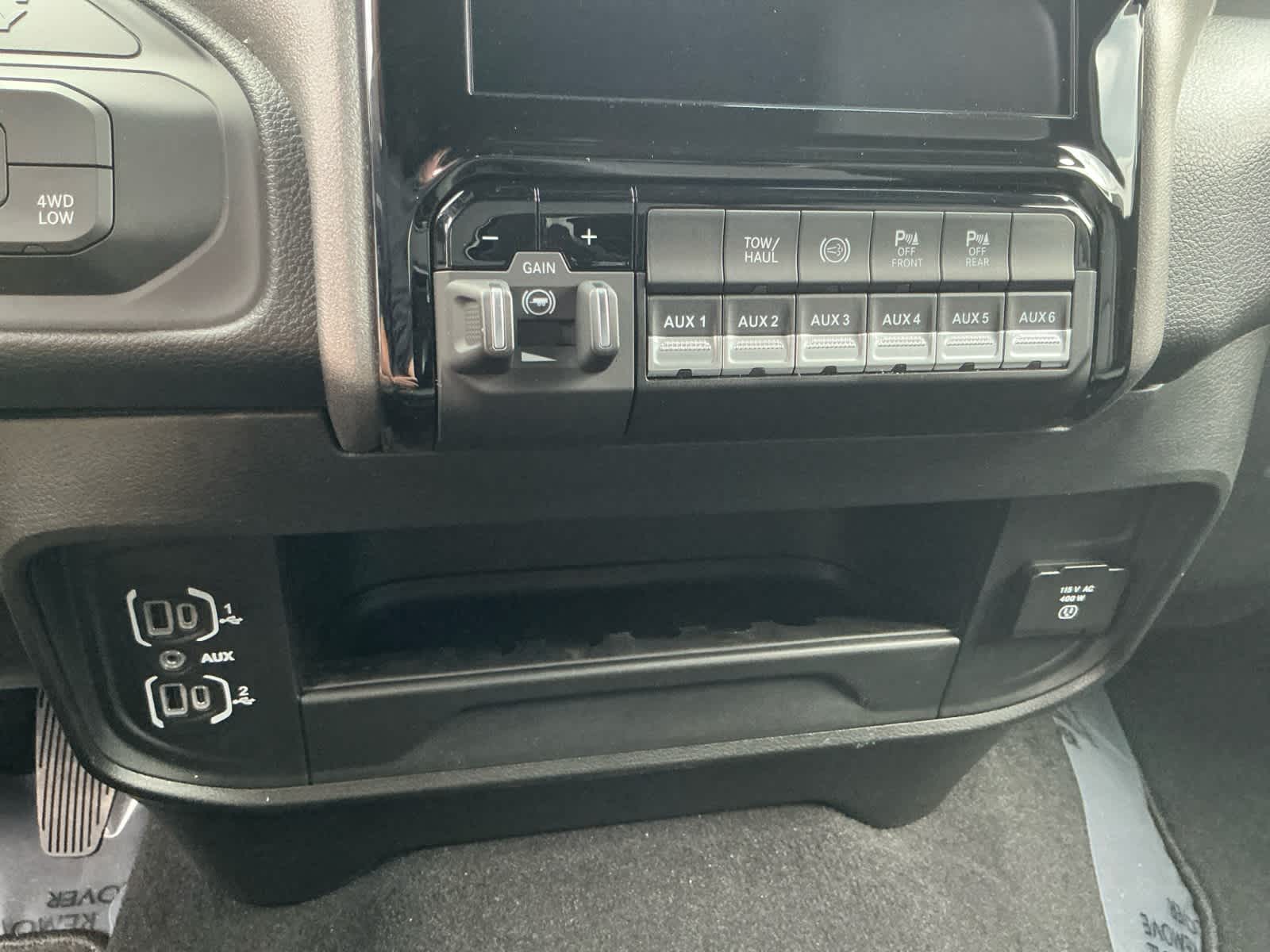 2026 RAM Ram 2500 RAM 2500 TRADESMAN CREW CAB 4X4 6'4' BOX