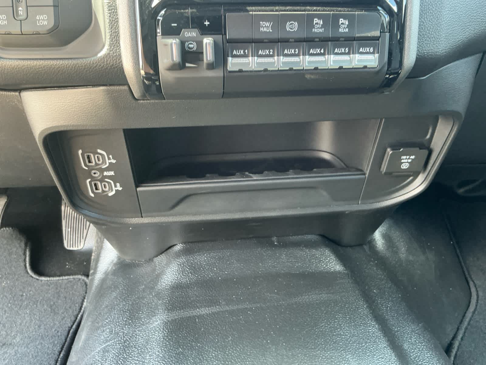 2026 RAM Ram 2500 RAM 2500 TRADESMAN CREW CAB 4X4 6'4' BOX