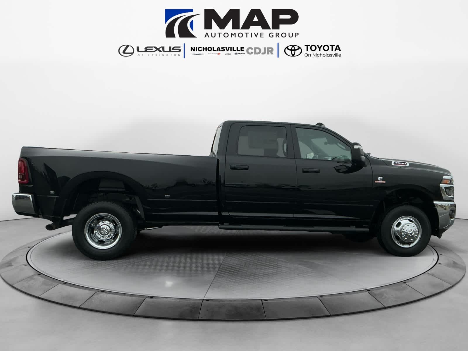 2026 RAM Ram 3500 RAM 3500 TRADESMAN CREW CAB 4X4 8' BOX