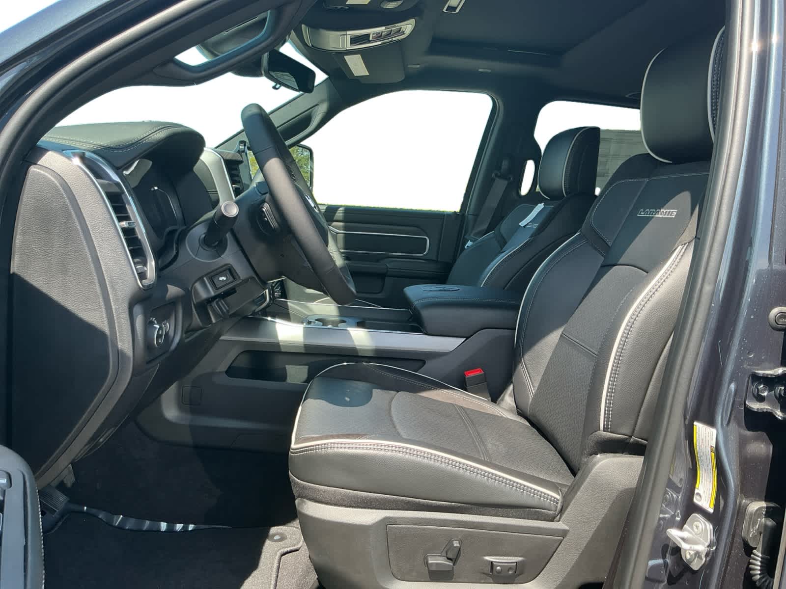 2026 RAM Ram 3500 RAM 3500 LARAMIE CREW CAB 4X4 8' BOX