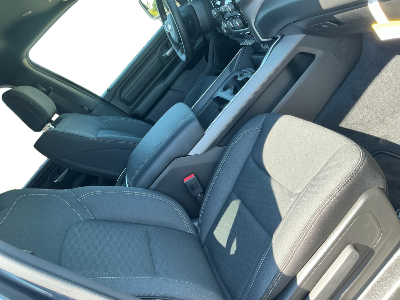 2026 RAM 1500 RAM 1500 EXPRESS CREW CAB 4X4 5'7' BOX
