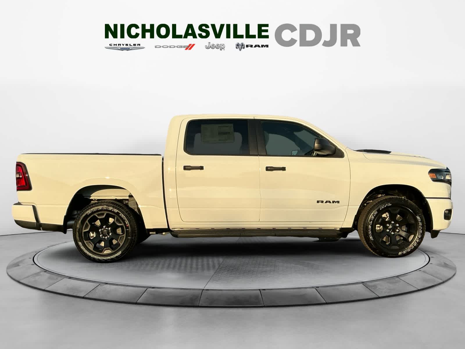 2026 RAM Ram 1500 RAM 1500 EXPRESS CREW CAB 4X4 5'7' BOX