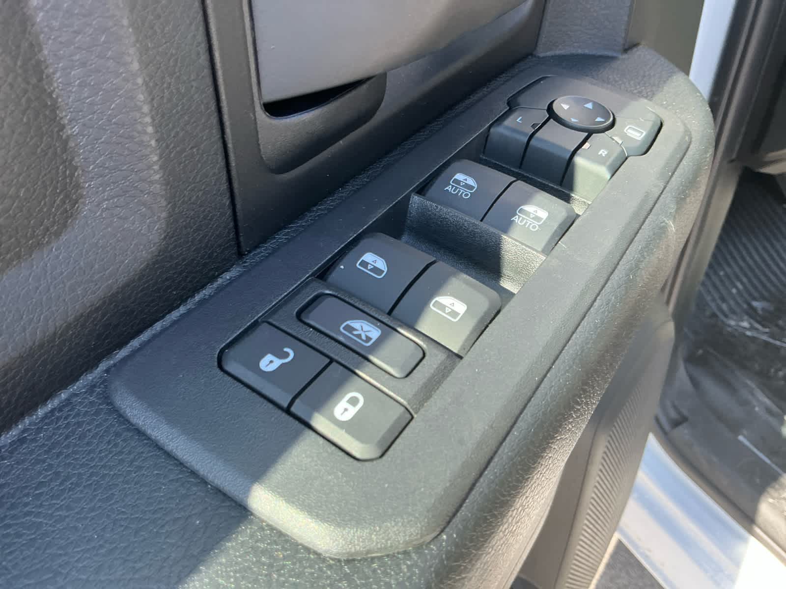 2026 RAM Ram 3500 Chassis Cab RAM 3500 TRADESMAN CREW CAB CHASSIS 4X4 60' CA