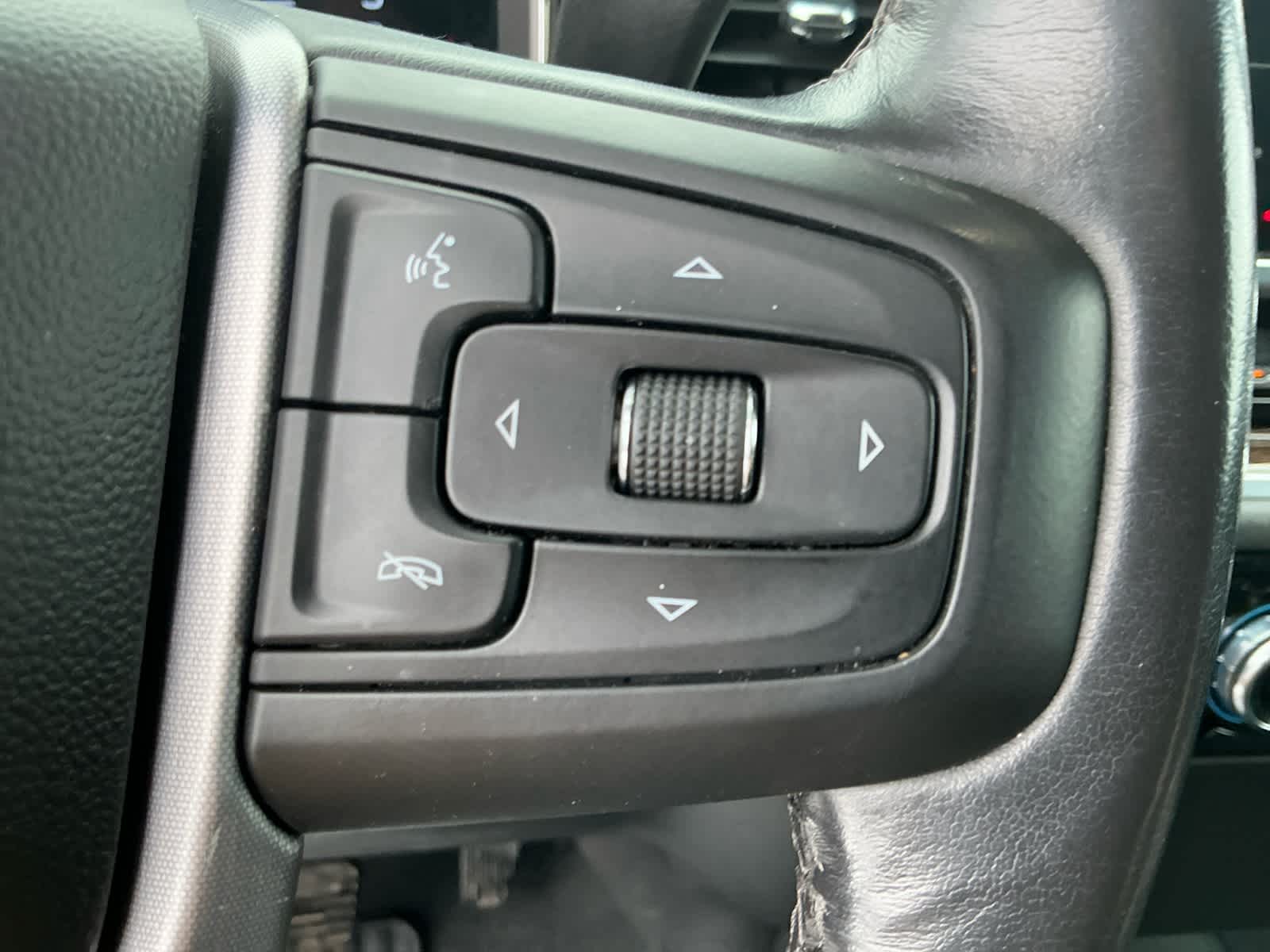 2022 GMC Sierra 1500 4WD Crew Cab Short Box SLE