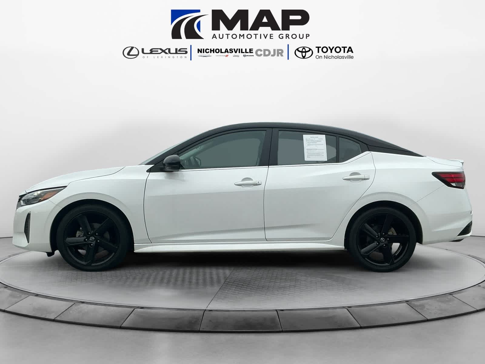 2024 Nissan Sentra SR Xtronic CVT