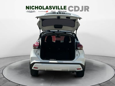 2023 Nissan Kicks SV Xtronic CVT