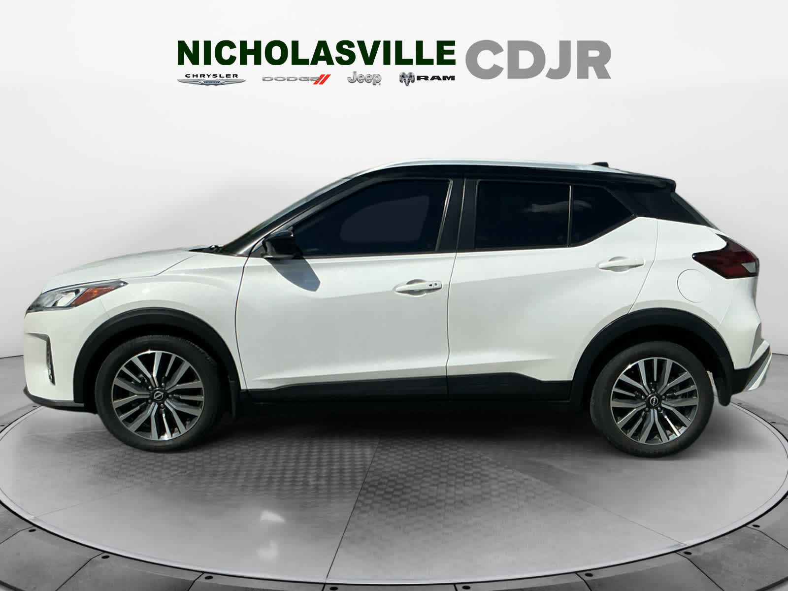 2023 Nissan Kicks SV Xtronic CVT