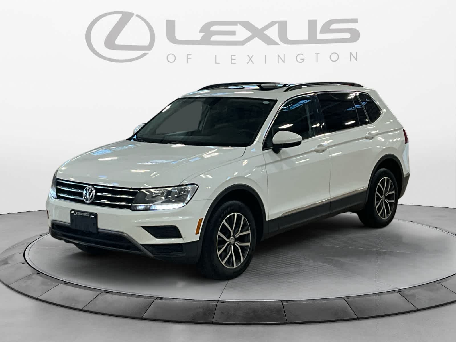 2020 Volkswagen Tiguan 2.0T SE's photo