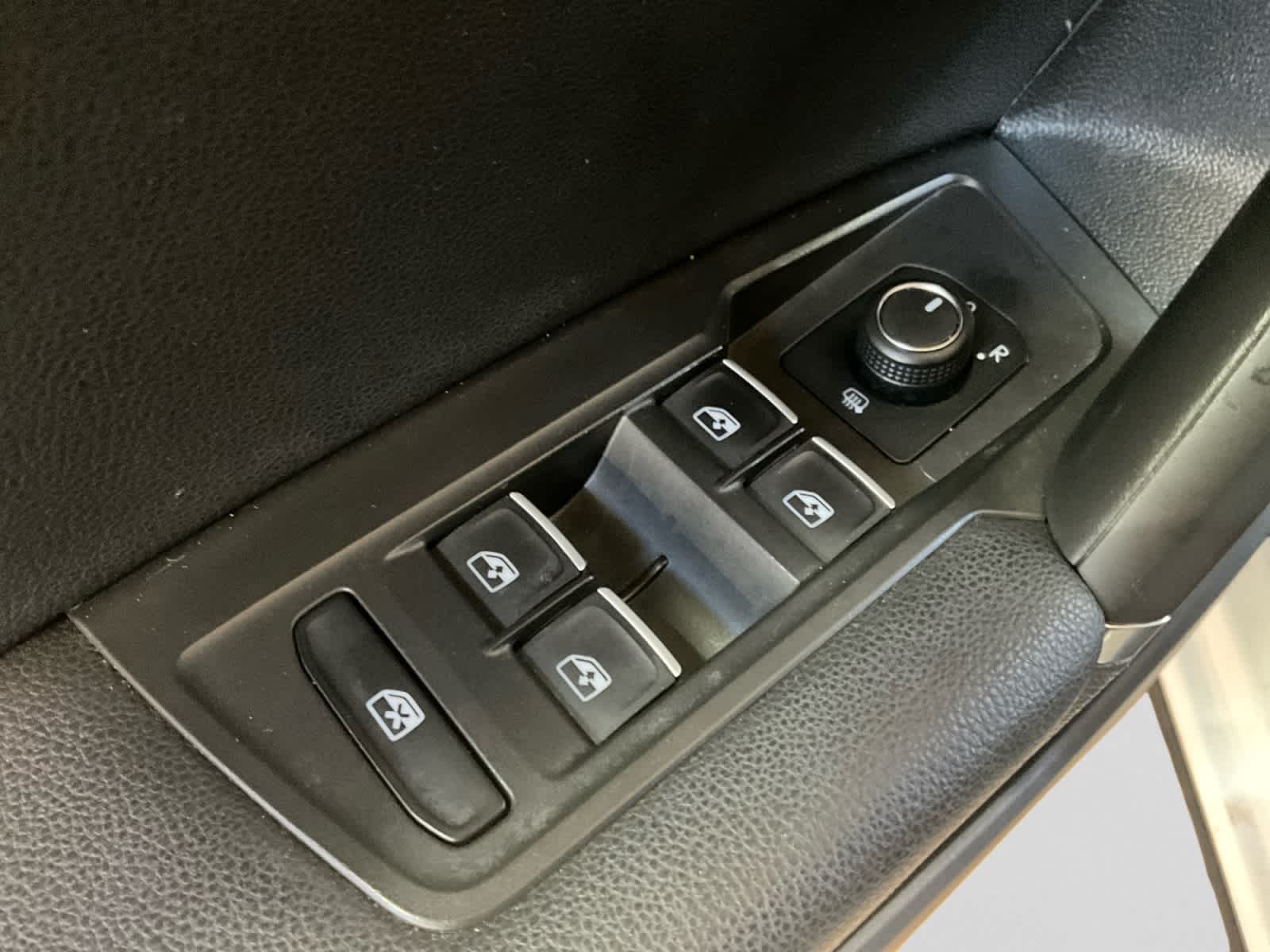 2020 Volkswagen Tiguan 2.0T SE