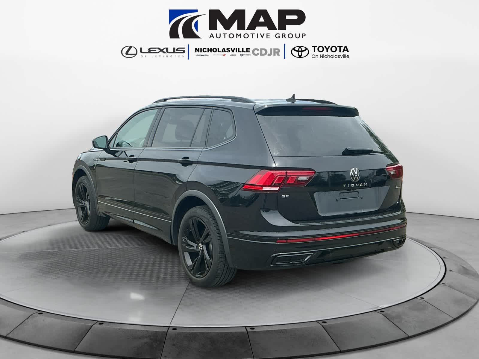 2023 Volkswagen Tiguan 2.0T SE R-Line Black