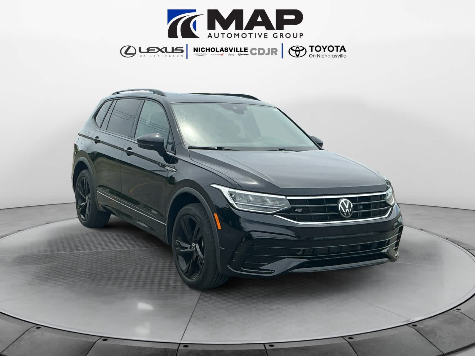 2023 Volkswagen Tiguan 2.0T SE R-Line Black