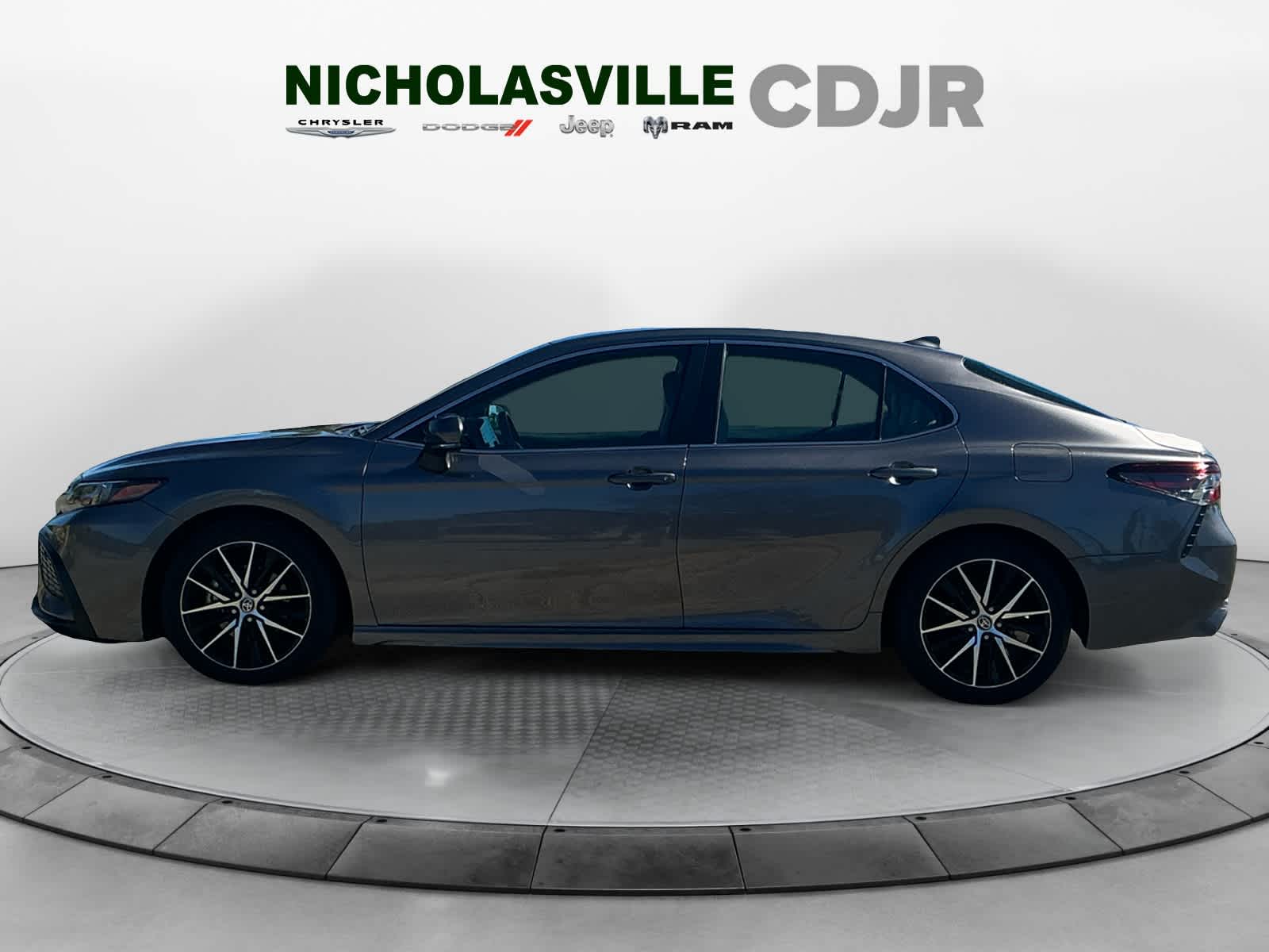 2024 Toyota Camry Hybrid SE