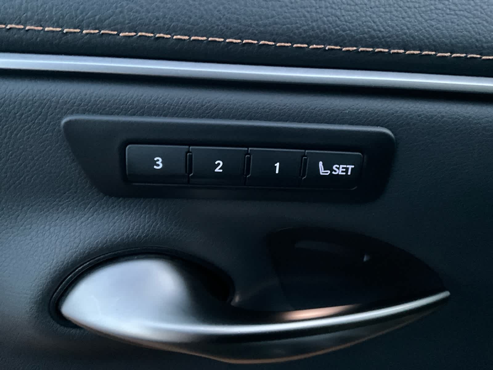 2023 Lexus ES 300h Luxury