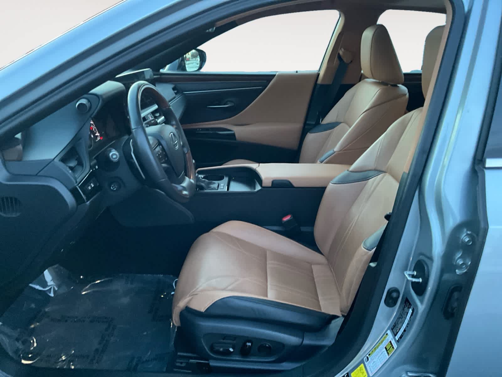 2023 Lexus ES 300h Luxury