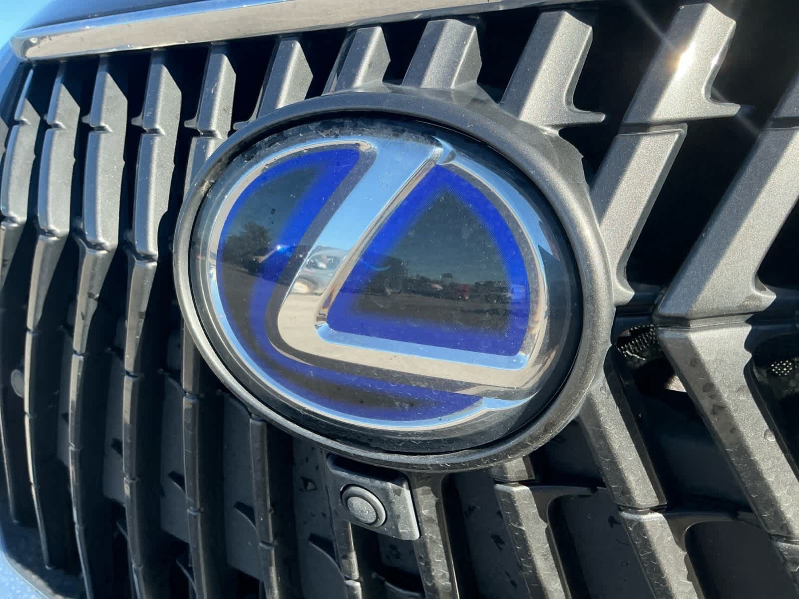 2022 Lexus ES 300h Luxury