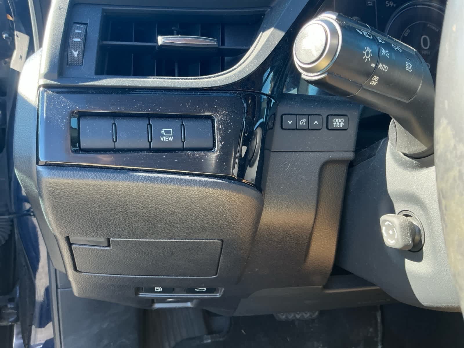 2022 Lexus ES 300h Luxury