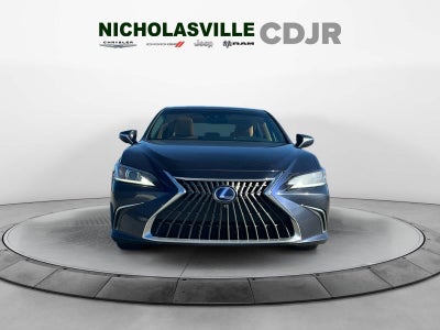 2022 Lexus ES 300h Luxury