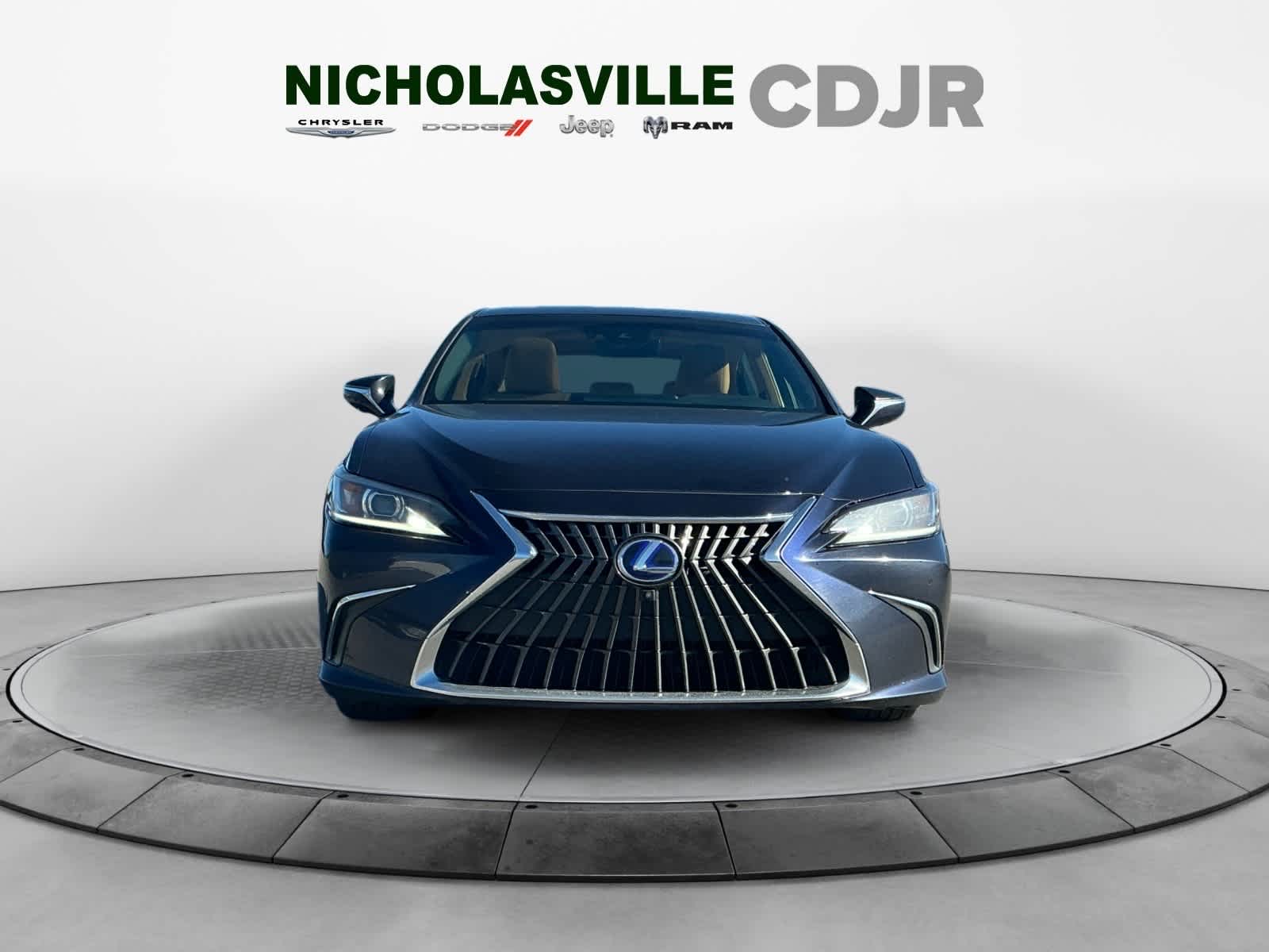 2022 Lexus ES 300h Luxury