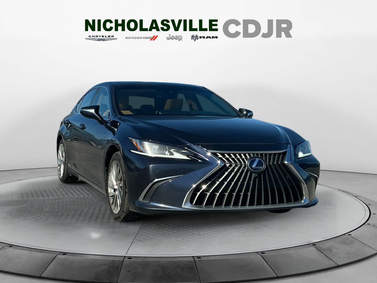 2022 Lexus ES 300h Luxury