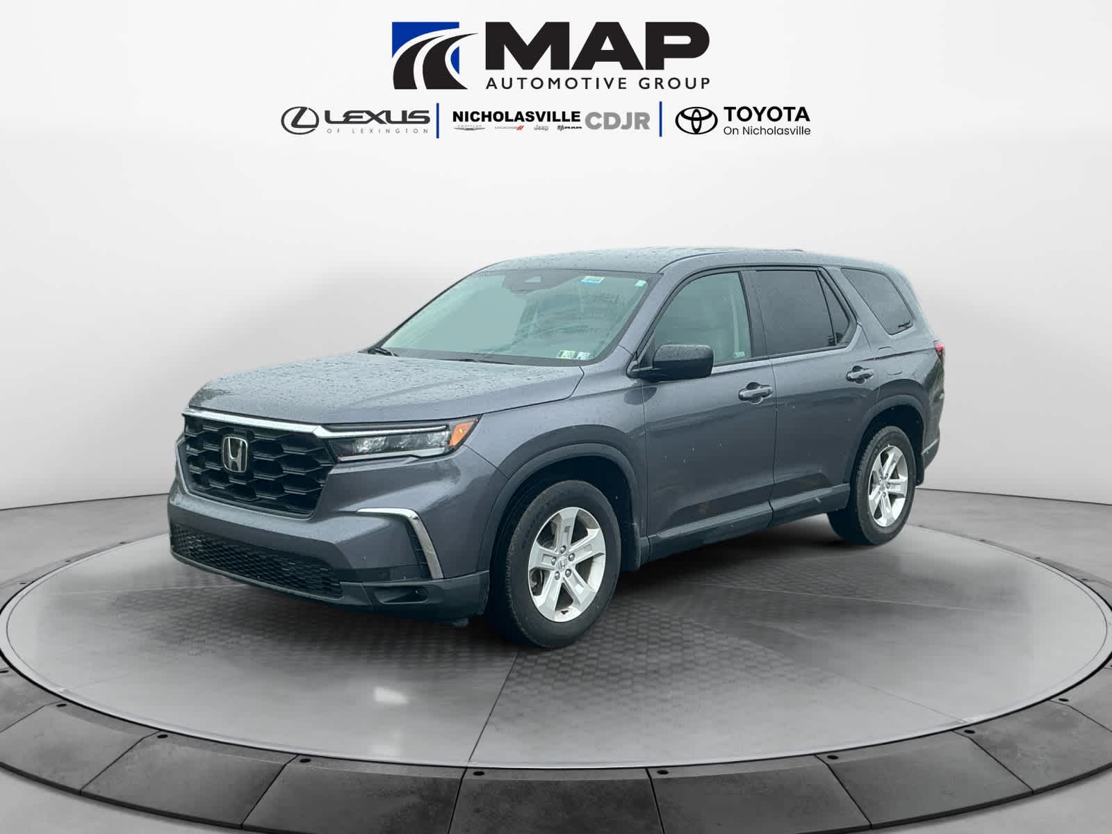 2023 Honda Pilot LX AWD's photo