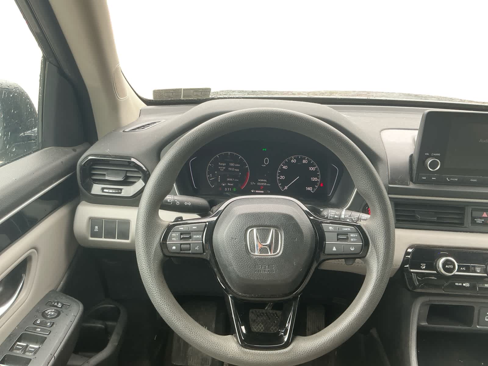 2023 Honda Pilot AWD LX