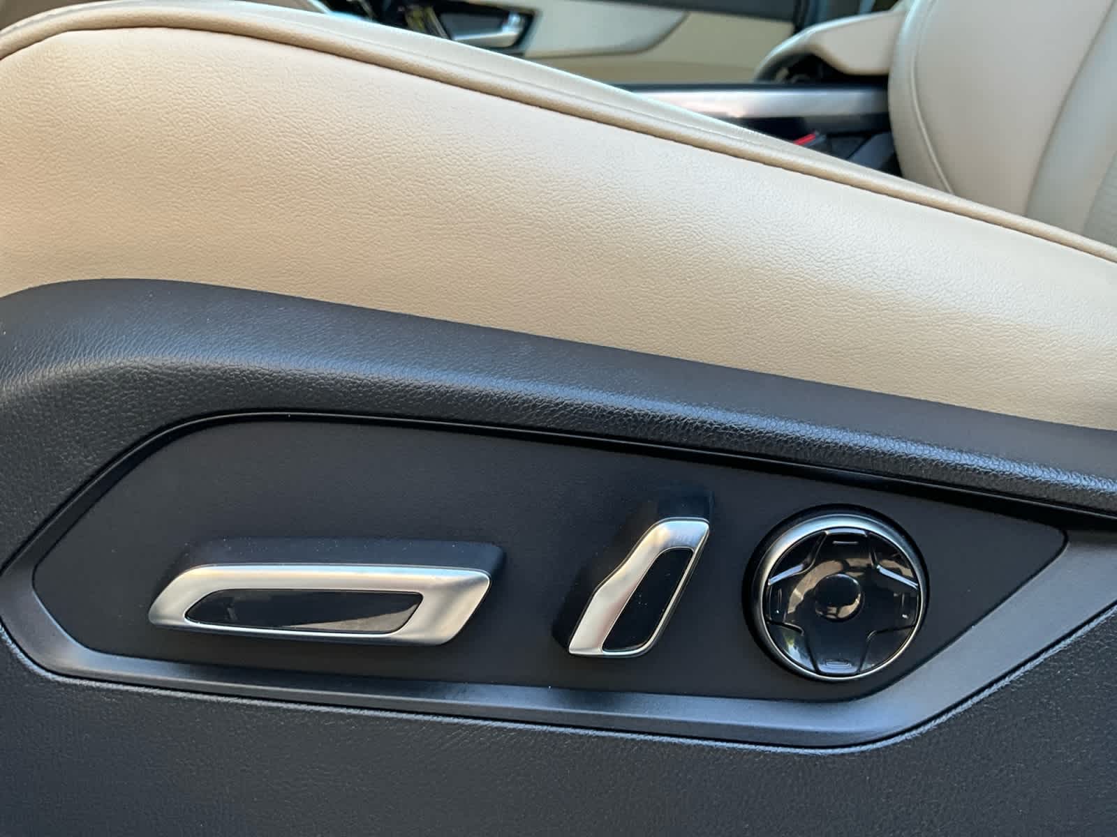 2025 Acura MDX w/Technology Package