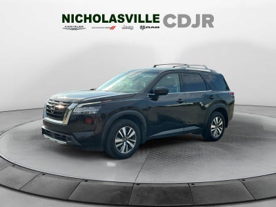 2023 Nissan Pathfinder SL 4WD