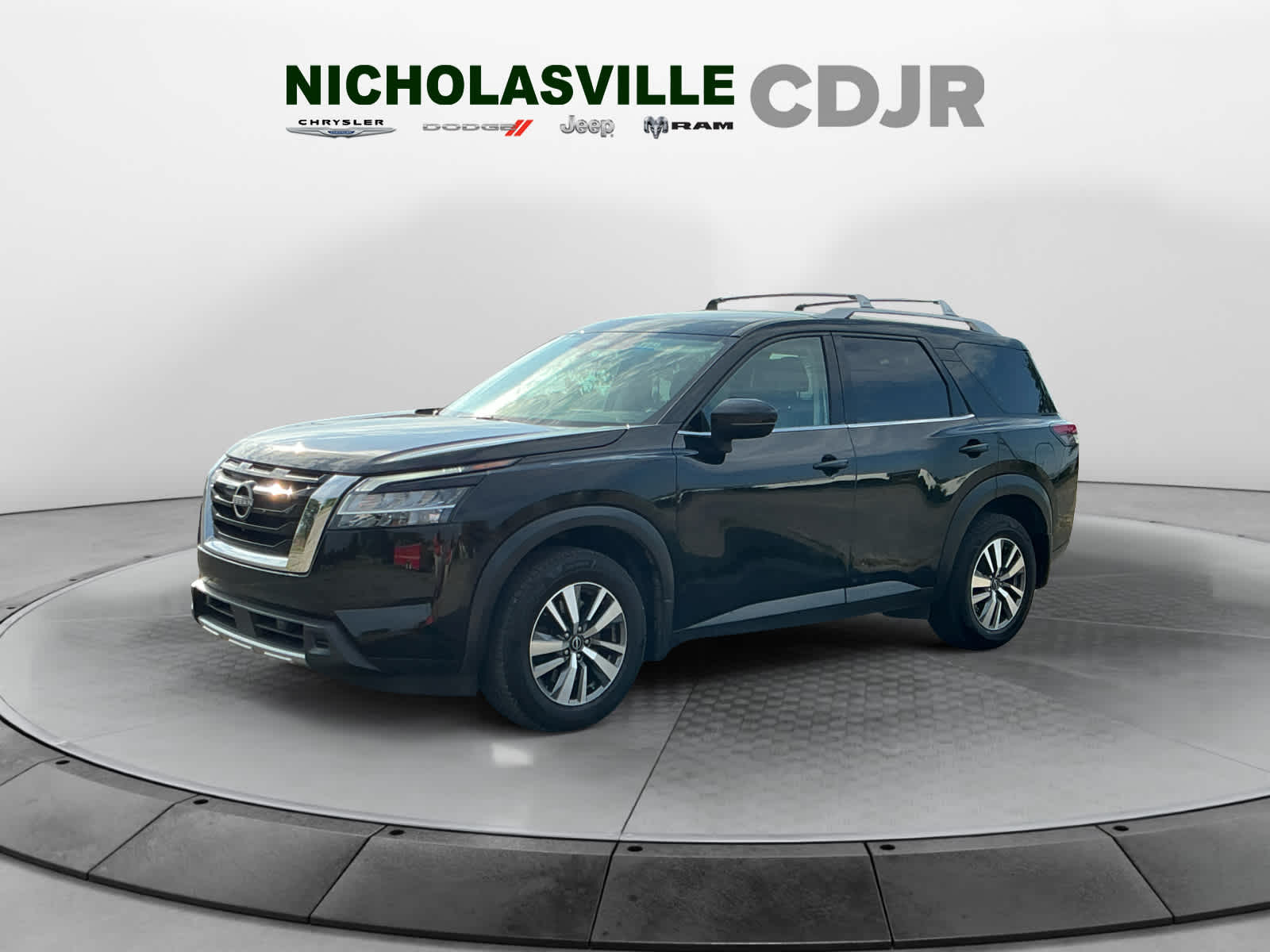 2023 Nissan Pathfinder SL 4WD