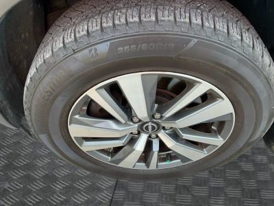 2023 Nissan Pathfinder SL 4WD