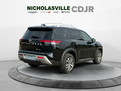 2023 Nissan Pathfinder SL 4WD