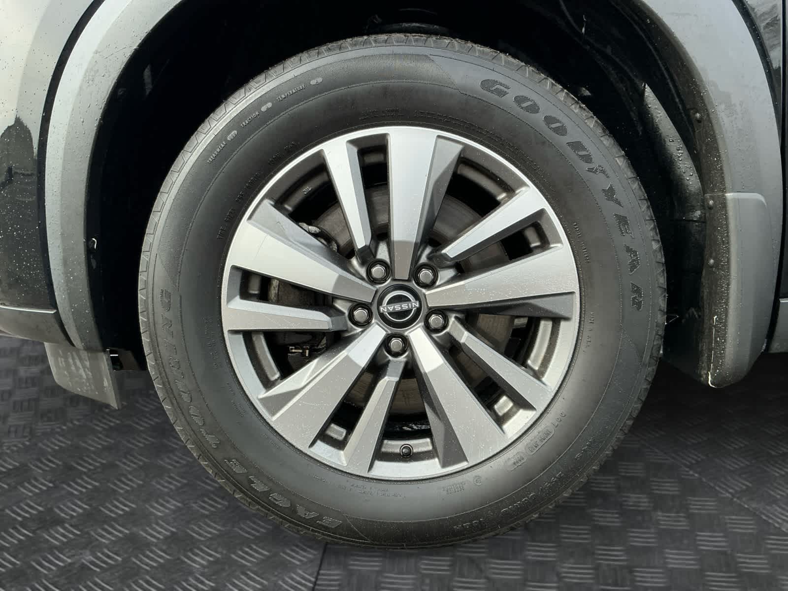 2023 Nissan Pathfinder SL 4WD