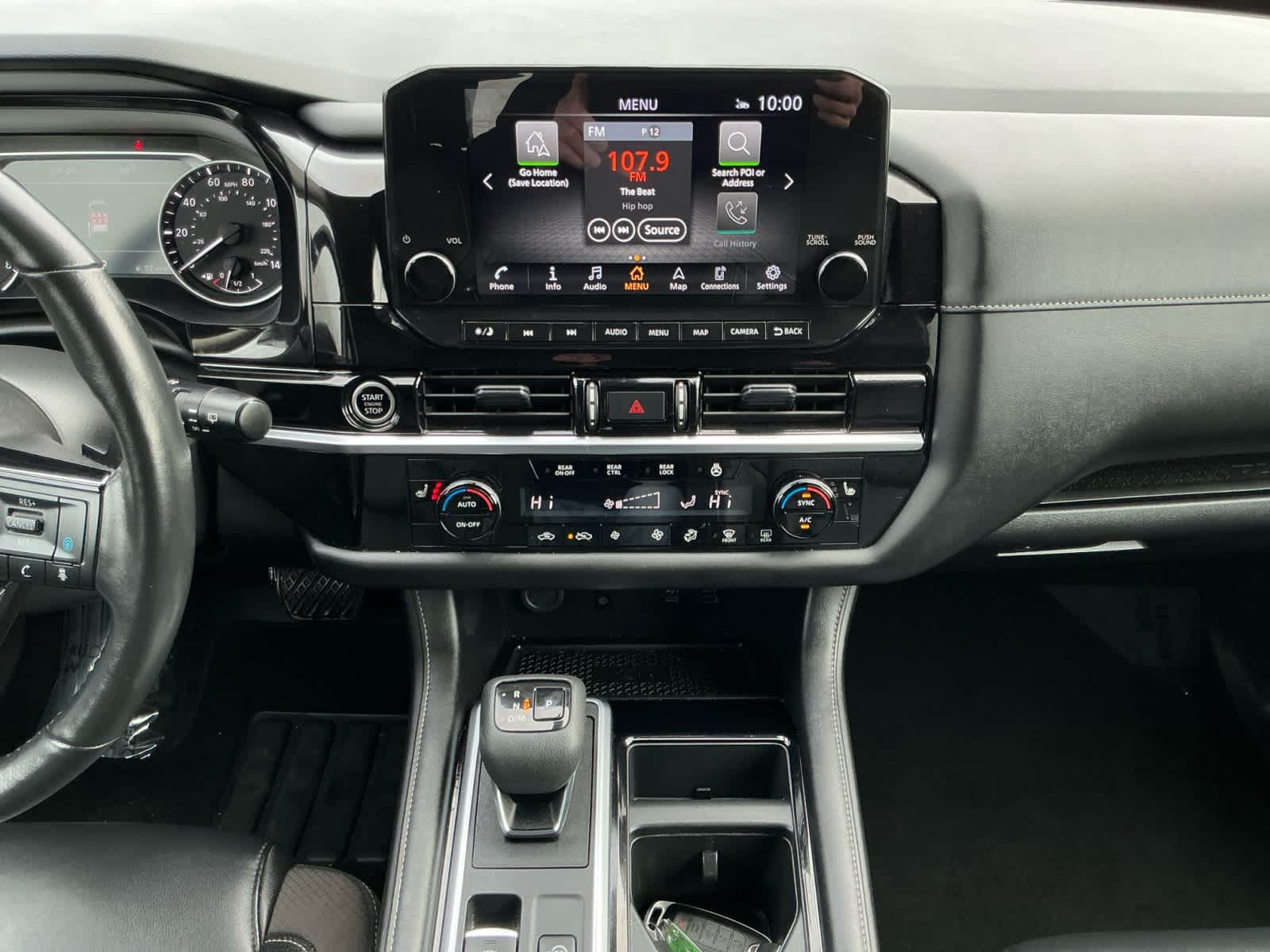 2023 Nissan Pathfinder SL 4WD