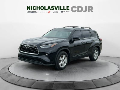 2022 Toyota Highlander LE