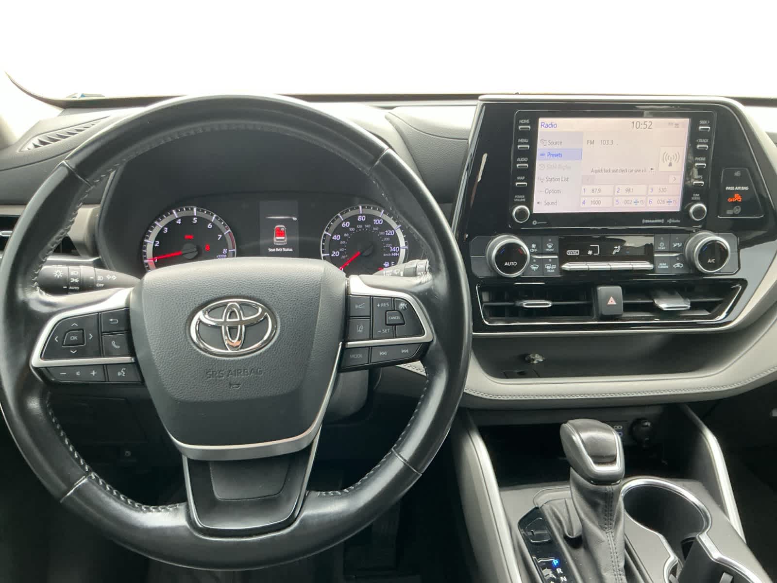 2022 Toyota Highlander LE