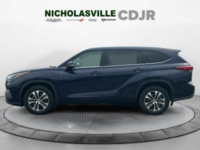 2021 Toyota Highlander XLE
