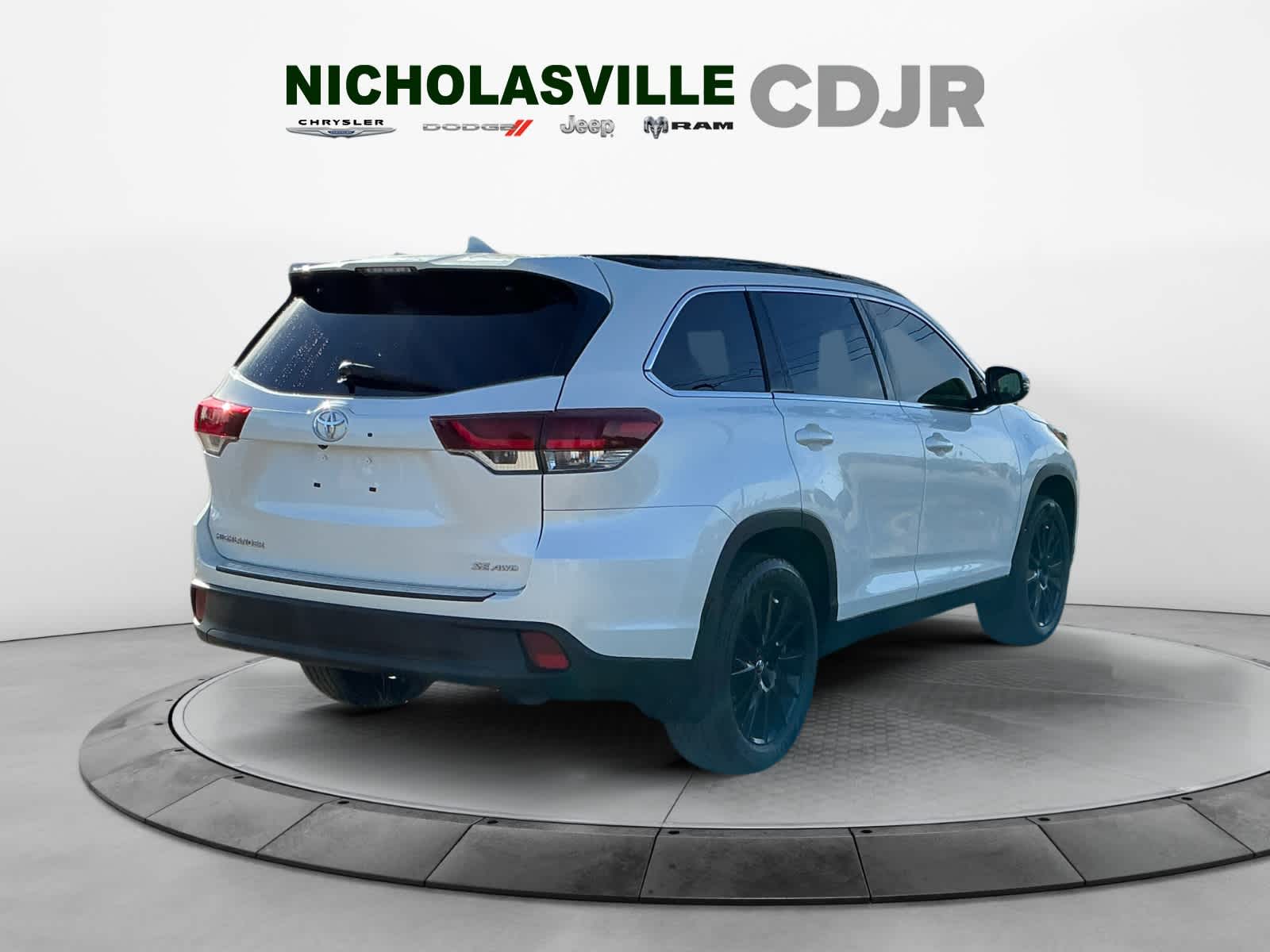2019 Toyota Highlander SE