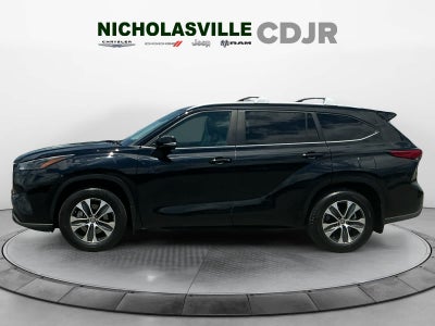 2023 Toyota Highlander XLE
