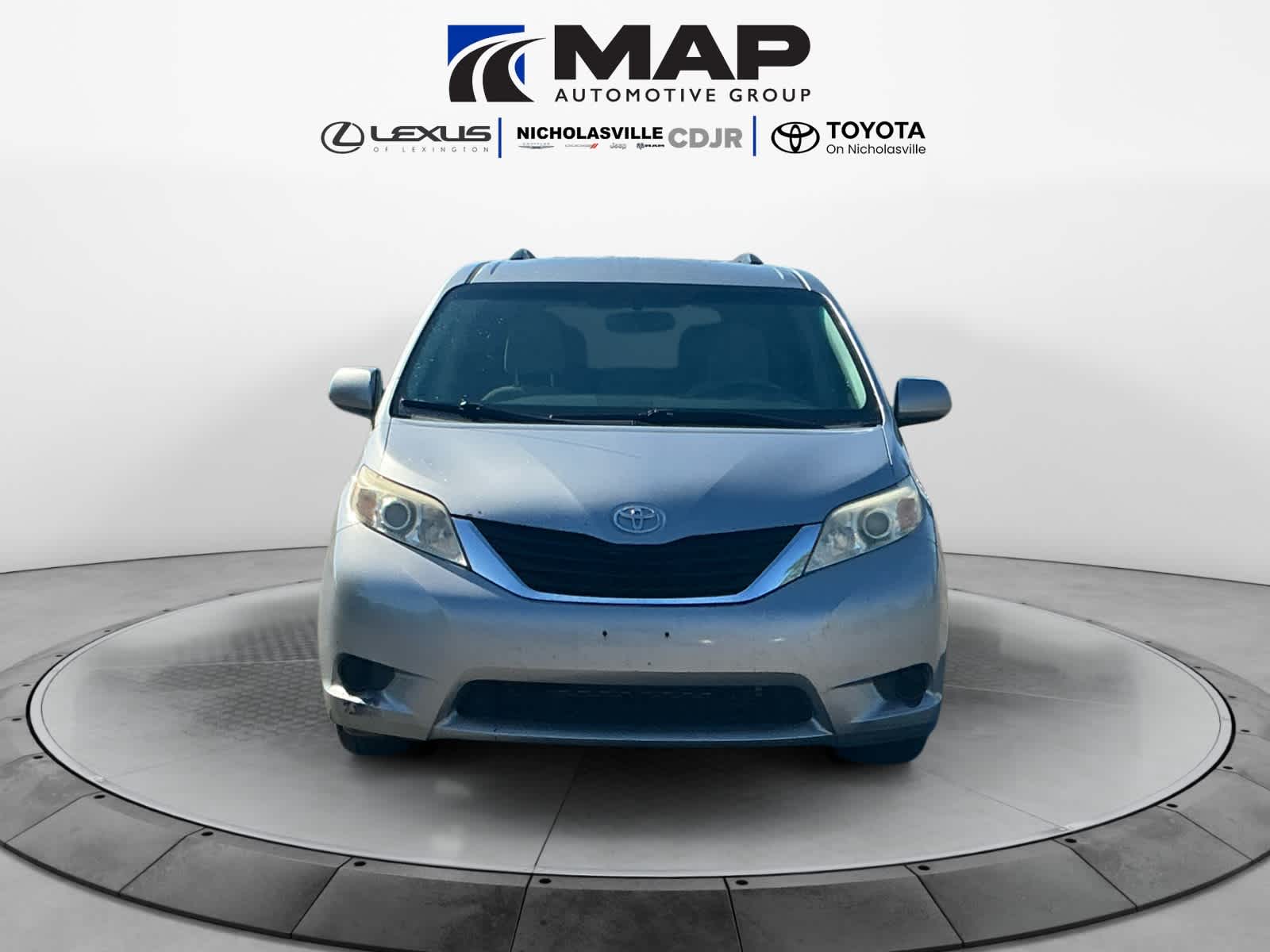 2013 Toyota Sienna LE V6 8 Passenger