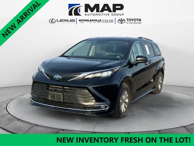 2024 Toyota Sienna XLE