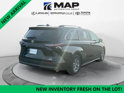2024 Toyota Sienna XLE