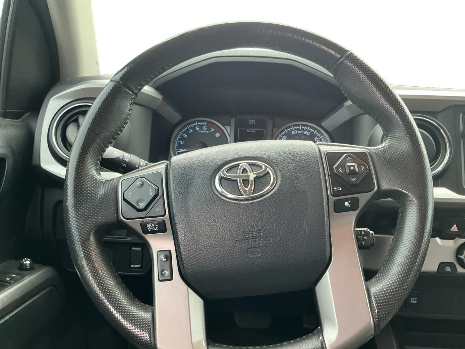 2016 Toyota Tacoma SR5