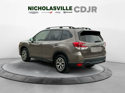 2022 Subaru Forester Premium