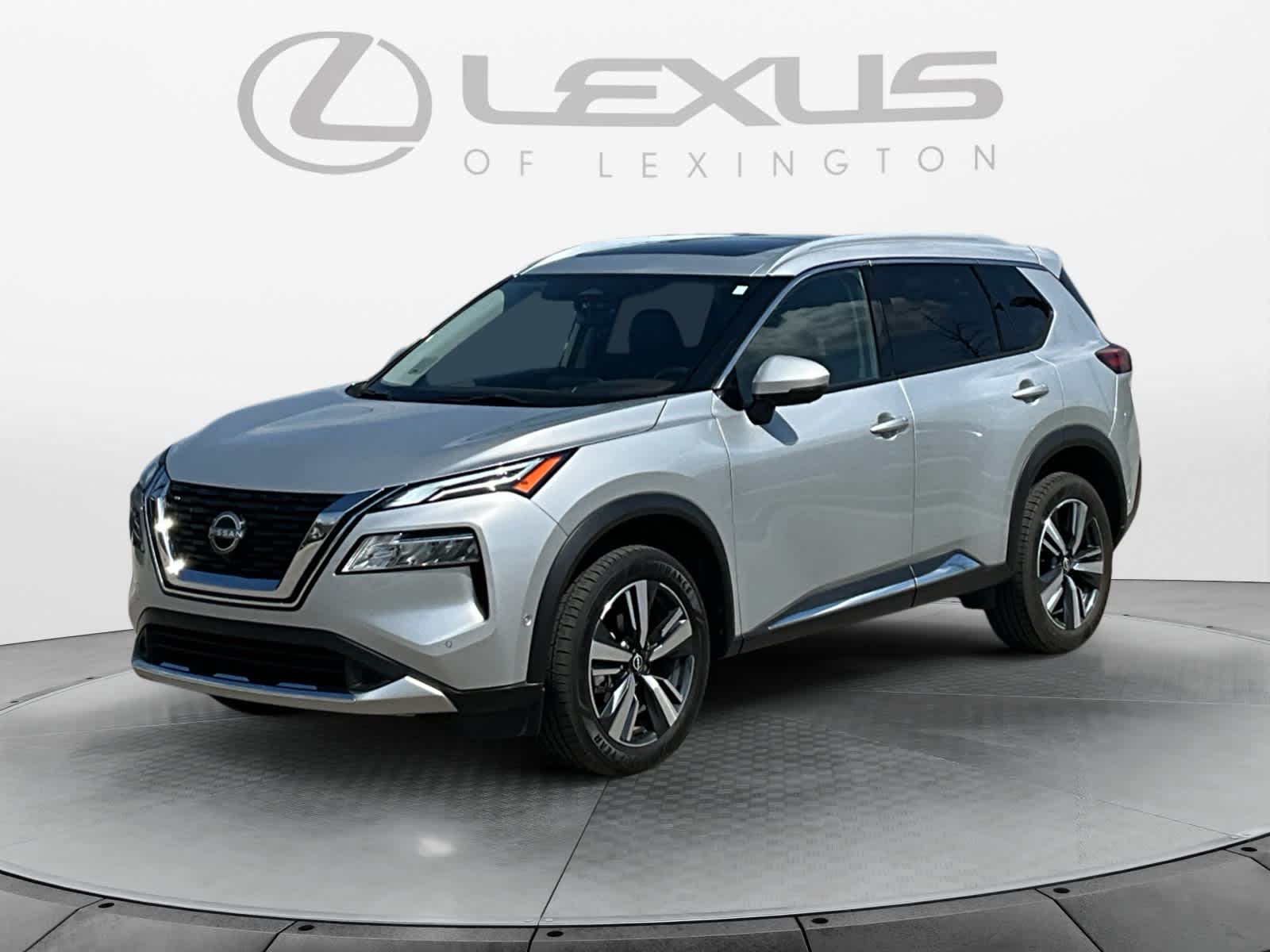 2023 Nissan Rogue Platinum AWD's photo