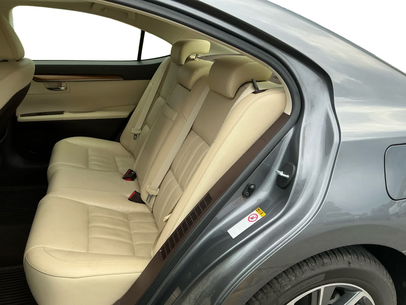 2016 Lexus ES 300h Hybrid